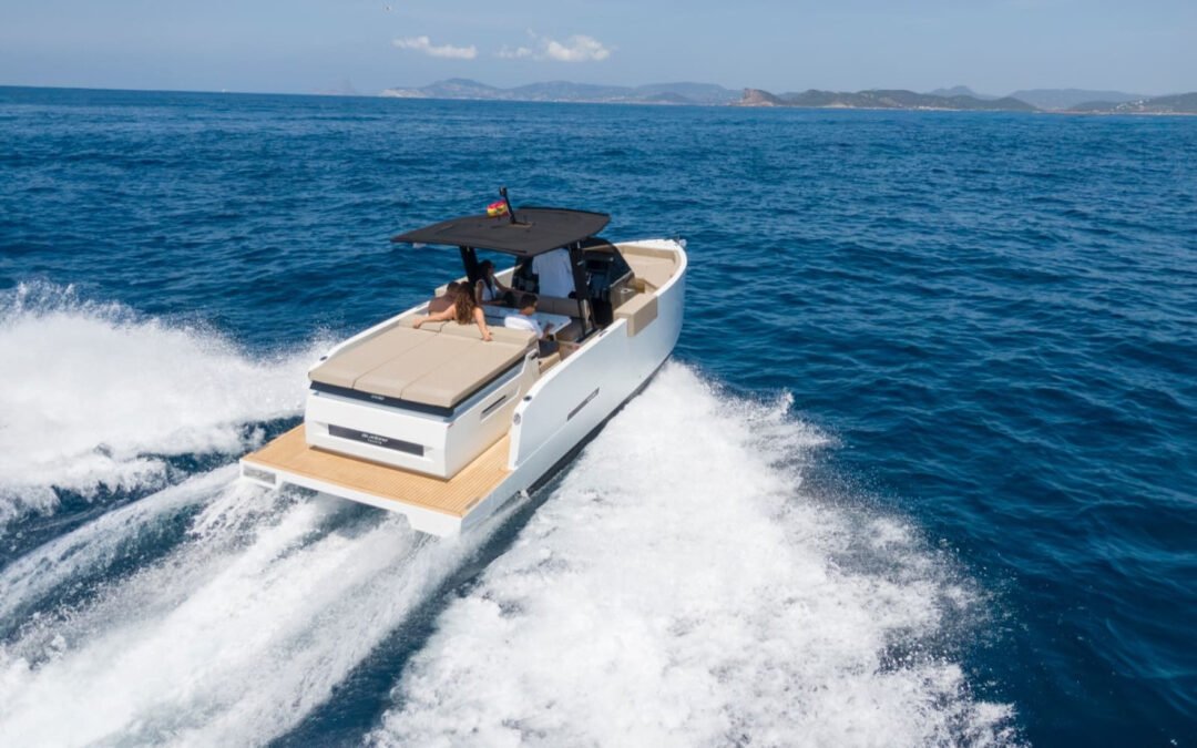 De Antonio Yachts D28