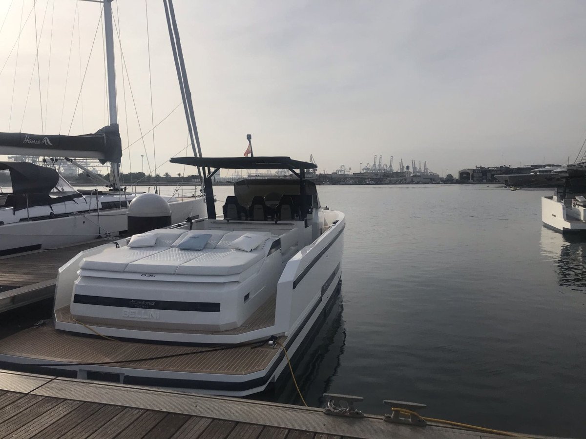 De Antonio Yachts D36