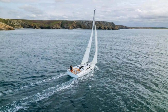 Oceanis 37.1 – STOCK