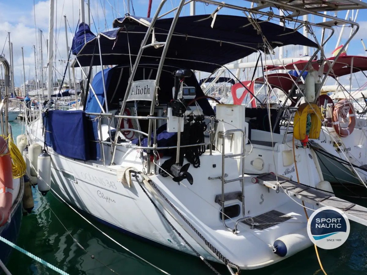 Oceanis Clipper 343 – REF 213C