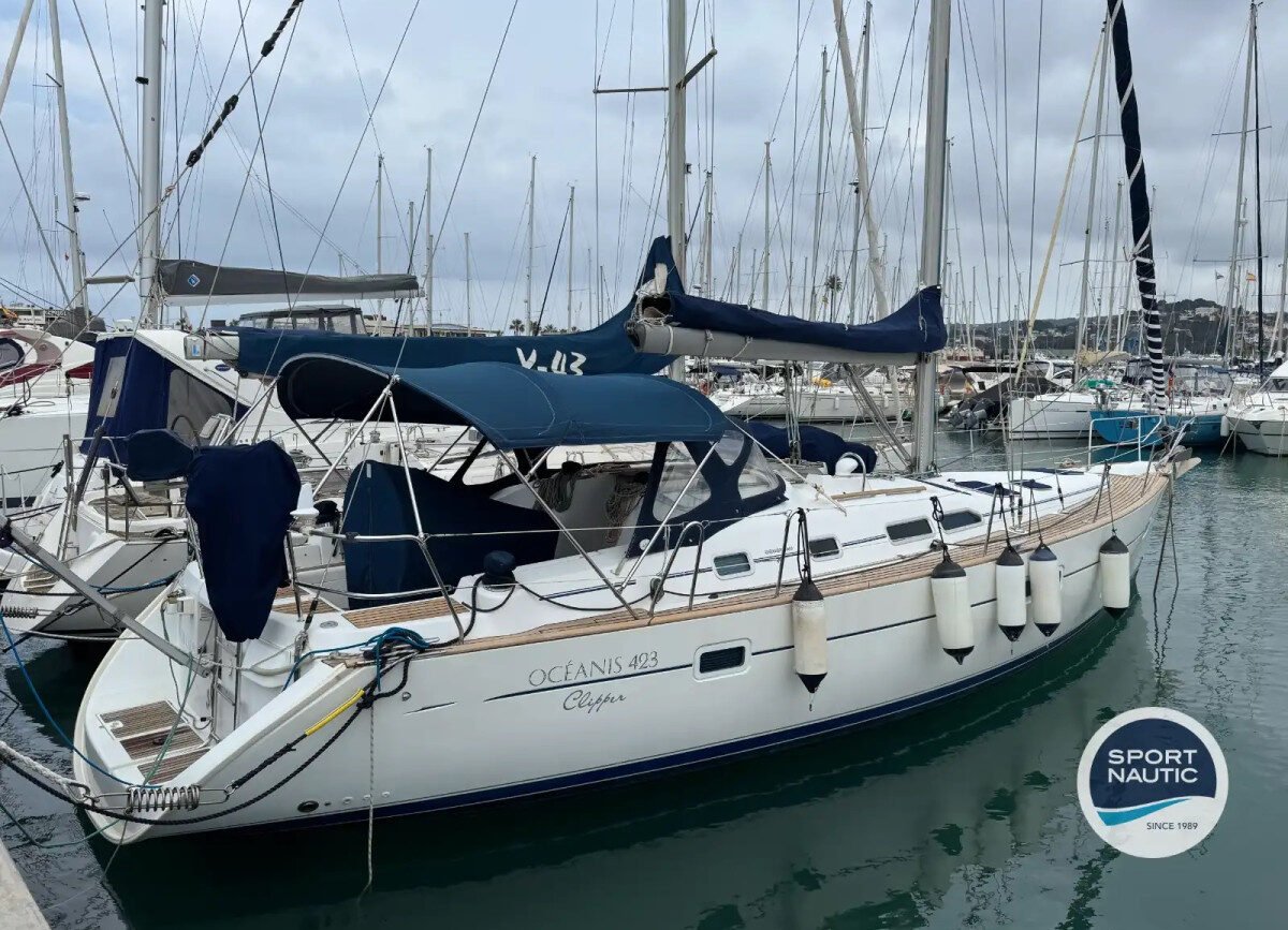 Oceanis Clipper 423 – REF 021T